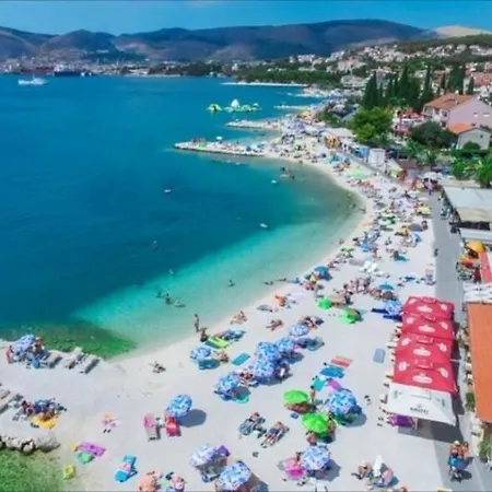 Moderan S Hidromasaznom Kadaom *