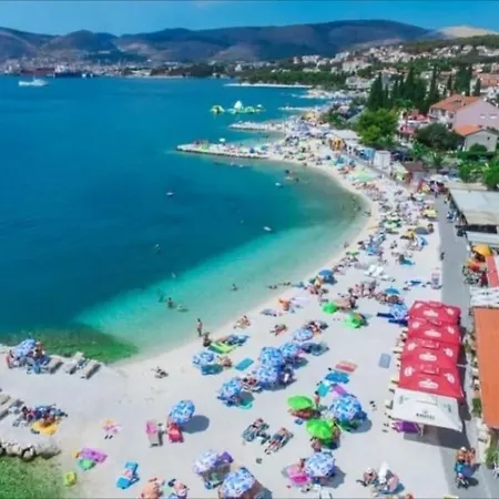 Lägenhet Moderan S Hidromasaznom Kadom Trogir