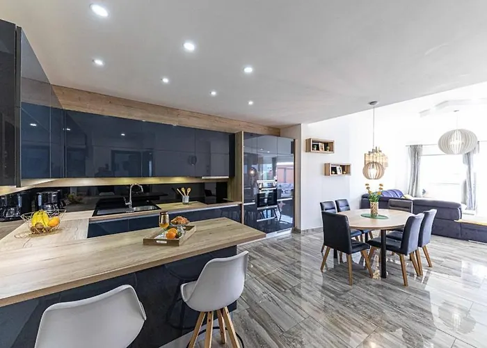 Moderan S Hidromasaznom Kadaom Appartement *