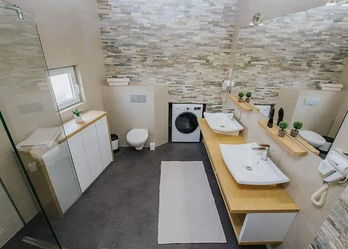 Appartement Moderan S Hidromasaznom Kadaom *