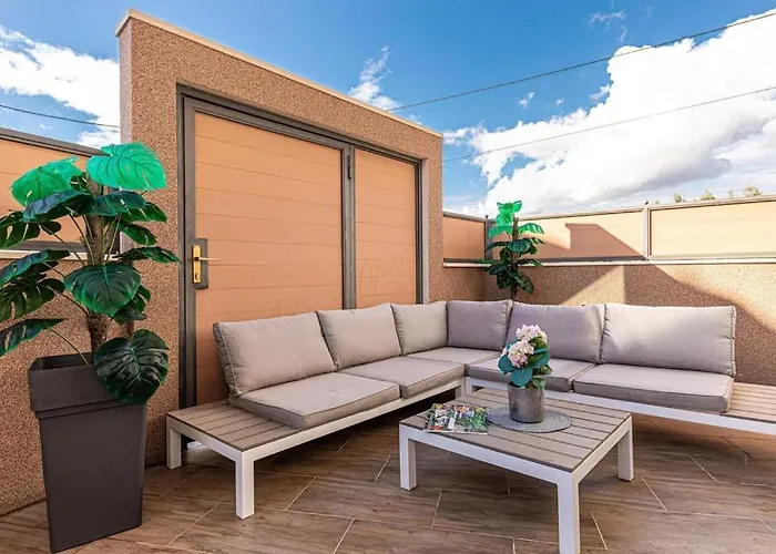 Moderan S Hidromasaznom Kadaom *