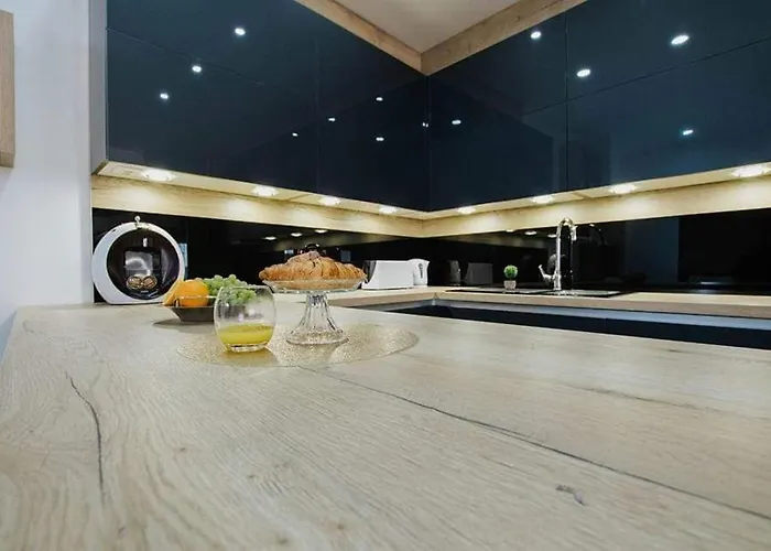 Moderan S Hidromasaznom Kadaom * Trogir